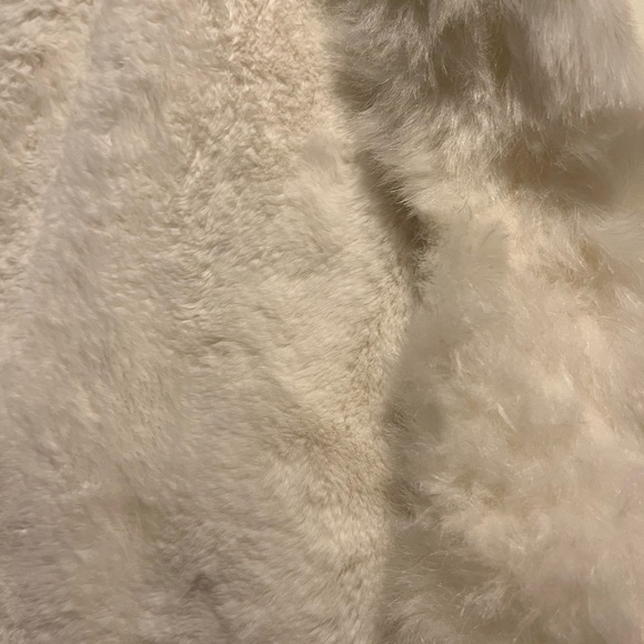 Faux. Fur wrap. OS - Picture 2 of 3